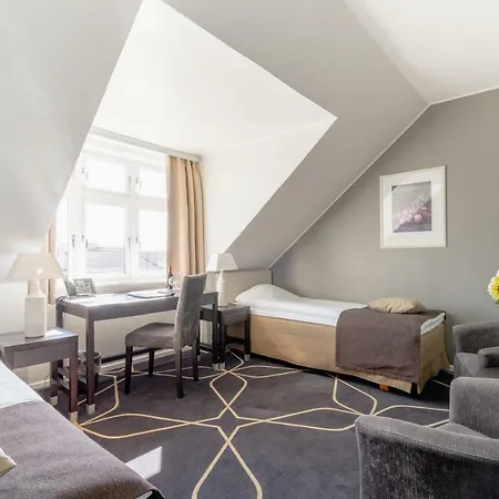 Dania Hotel 3*
