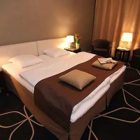 Dania Hotel 3*